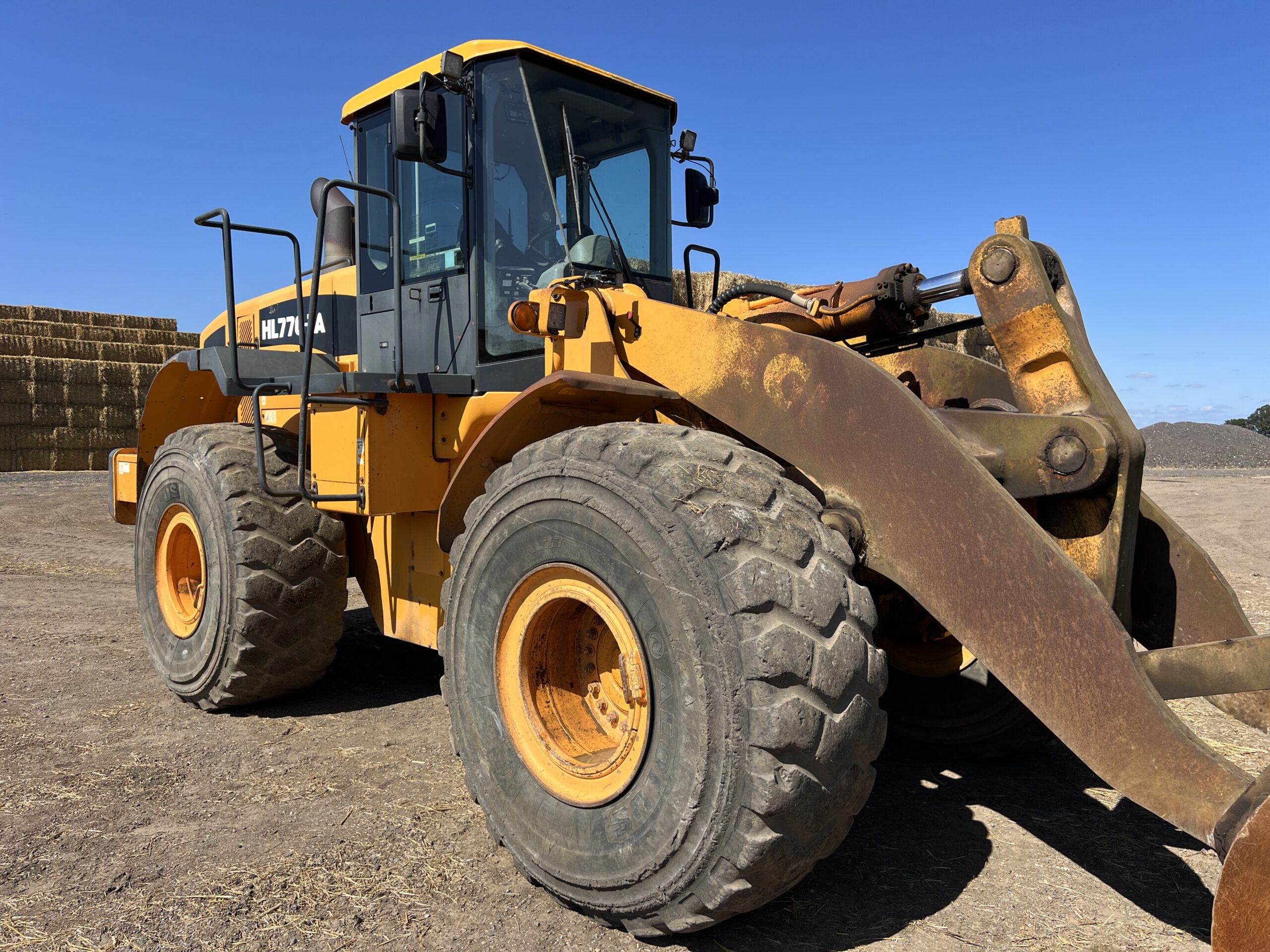 HYUNDAI HL770-7A 2010 - used plant for sale at J Hawes Ltd - view 3