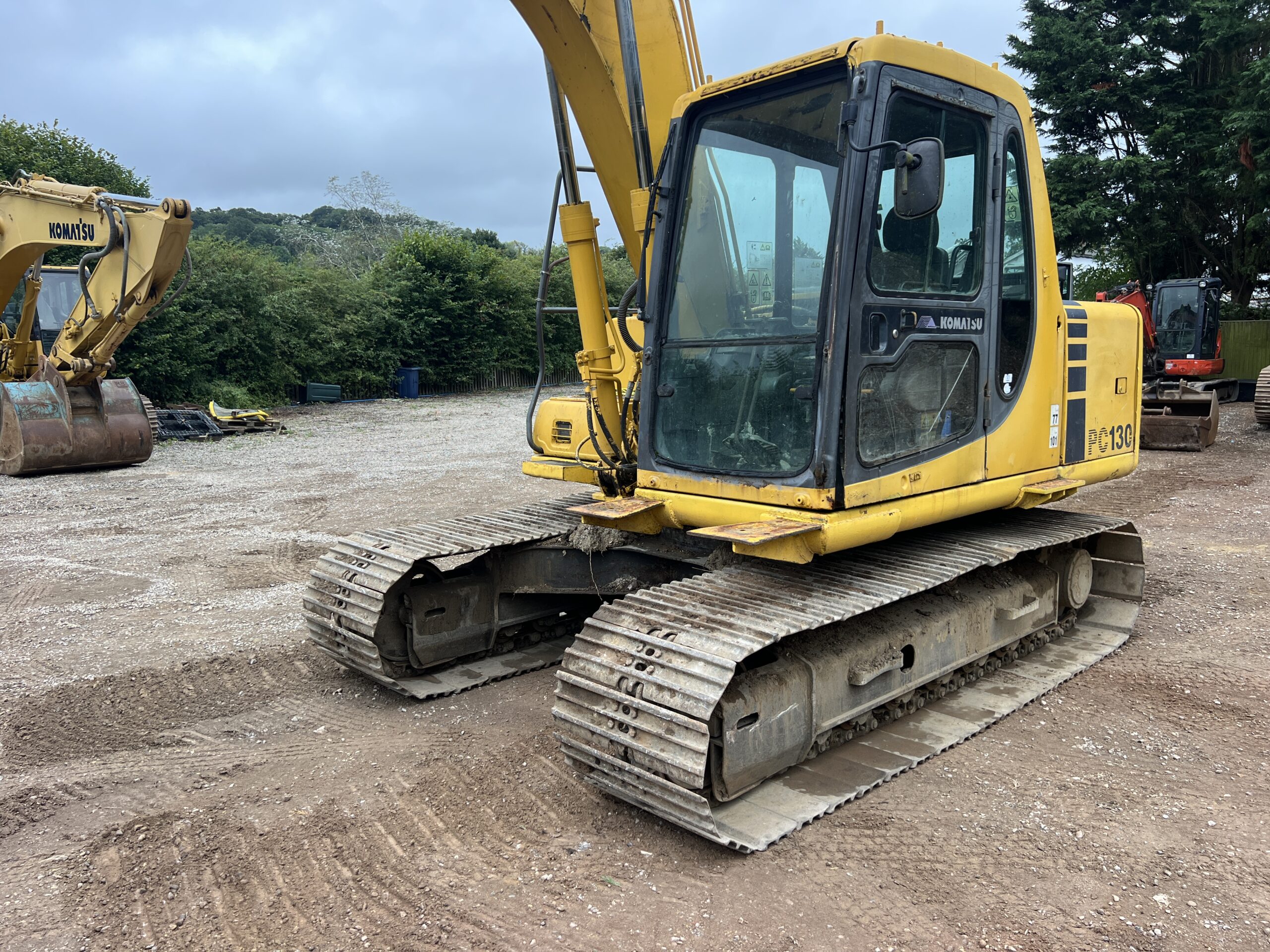 KOMATSU PC130-6K 2001 - used plant for sale at J Hawes Ltd - view 2