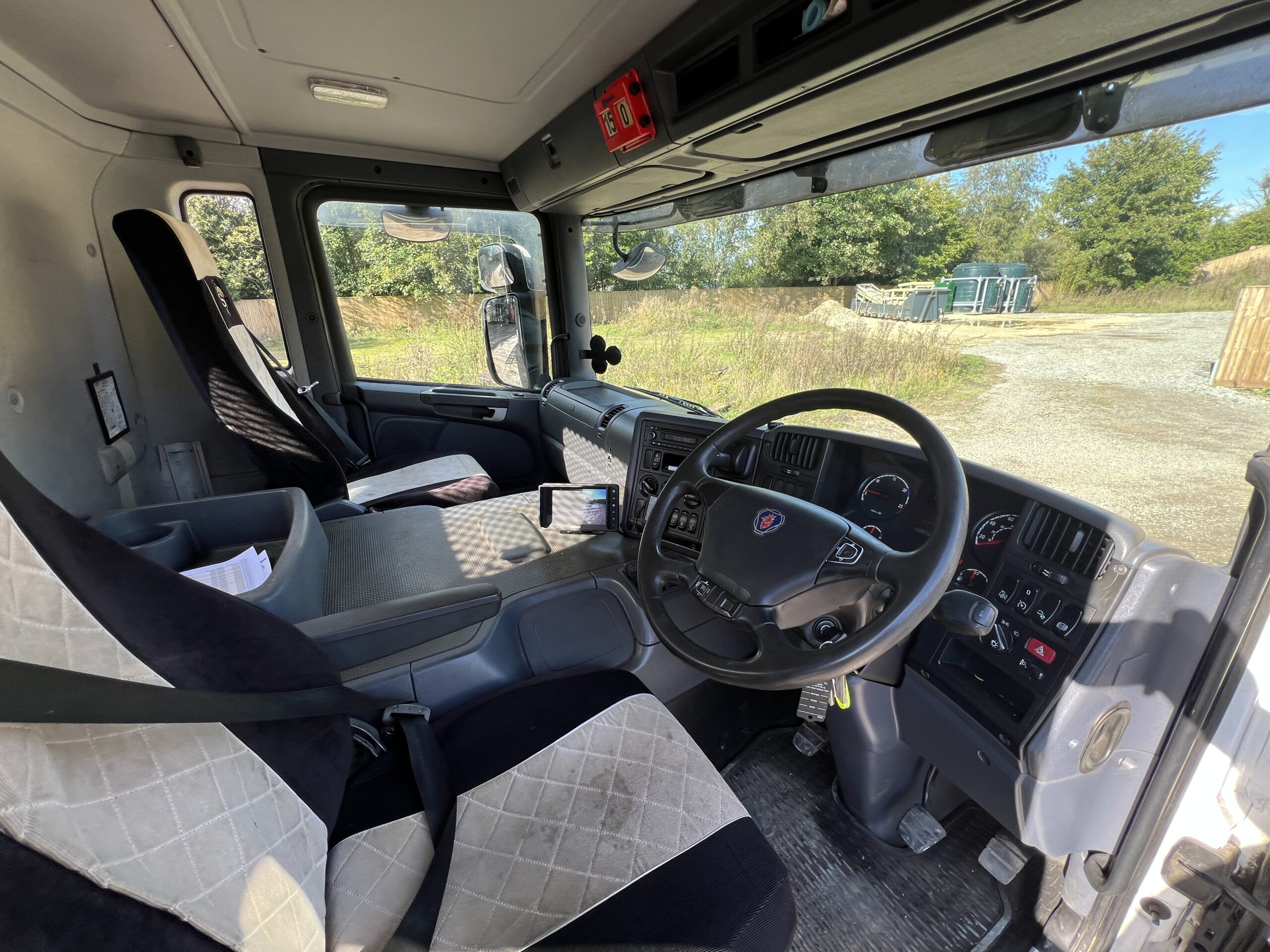 SCANIA P320 BEAVERTAIL 2011 - used trucks for sale at J Hawes Ltd - view 11