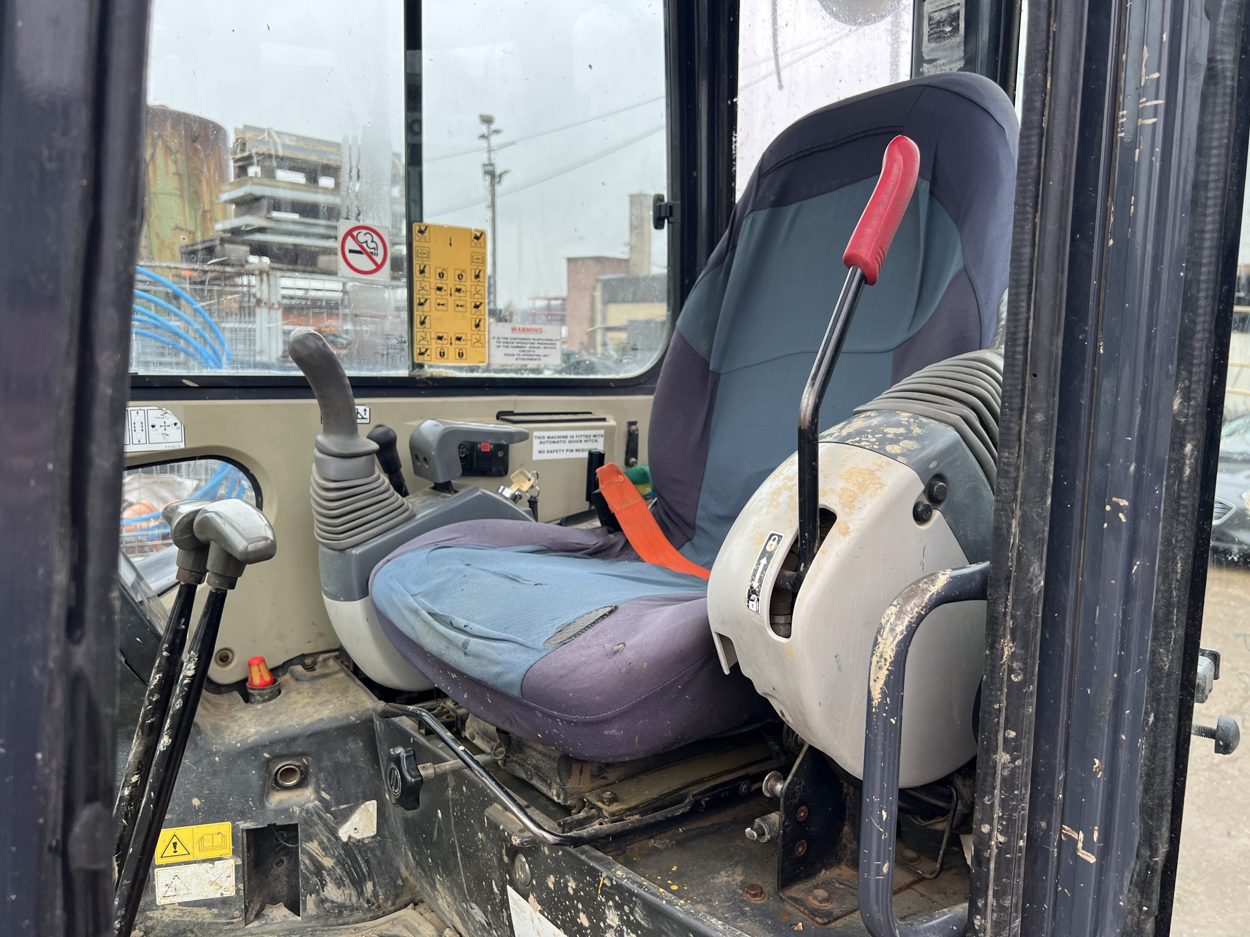 HITACHI ZX29U-3 - used plant for sale at J Hawes Ltd - view 8
