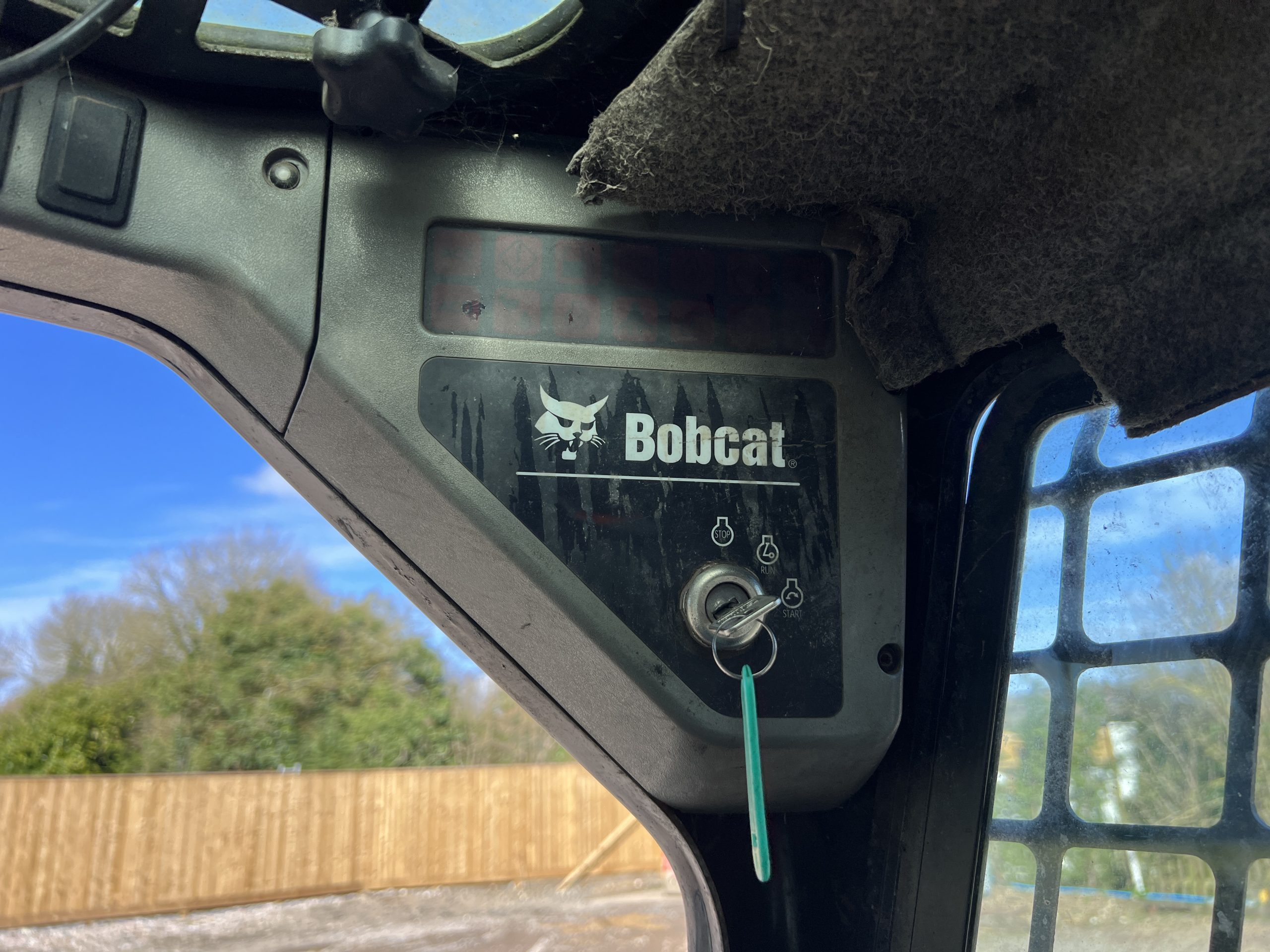 4BADA3A6-D441-469E-9774-E008A5869BD1