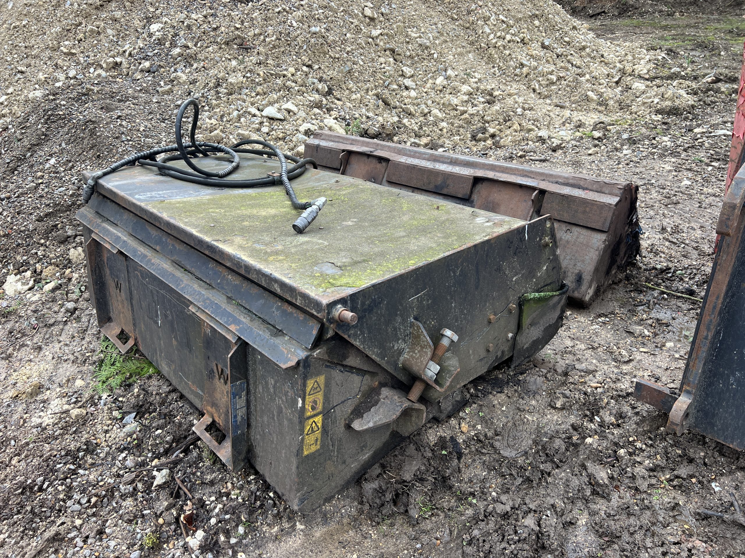 6C3A8C98-ABEE-4878-A0F3-946FEF1CD045